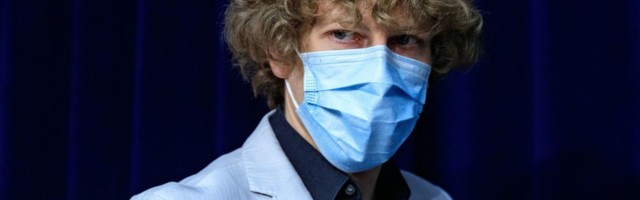 Кийк: вакцинированные могли бы не носить маски