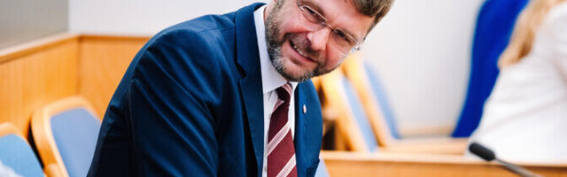 Вотум недоверия мэру Таллинна Евгению Осиновскому снова провалился