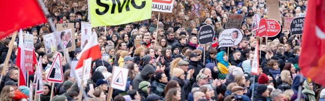 В Вильнюсе на митинг против ограничения свободы слова вышли 10 000 человек