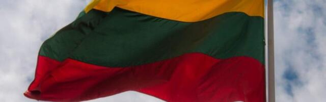 Участник «Солидарности» Глебович подарил архиву Литвы негативы с январскими событиями