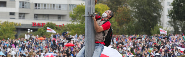 Как в Беларуси помогают пострадавшим от властей в ходе протестов