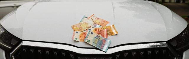 Налоговый департамент начал рассылать уведомления об уплате автоналога 