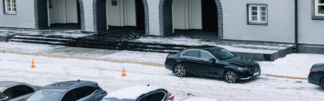 Депутатам Рийгикогу повысили размер компенсации за лизинг автомобиля до 553 евро в месяц