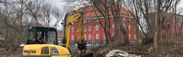 ВИДЕО | Возле Стокгольмской площади в Нарве снова техника. Для чего в этот раз?
