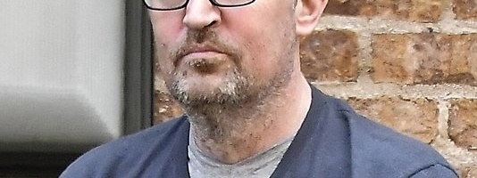 Мэттью Перри ищет новую любовь в Сети