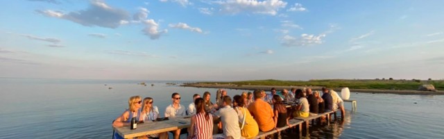 Летом в Эстонии пройдет нестандартный ужин прямо в воде