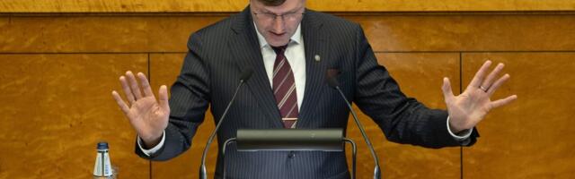 Мартин Хельме брезгует ездить в столичных автобусах. Глава TLT_ попробуйте, не запачкаетесь