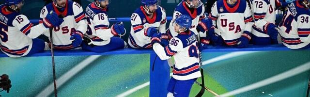 Сборная США по хоккею уверенно обыграла Словакию и вышла в финал Олимпиады