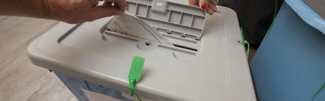 В полицию поступили сообщения о пятидесяти случаях возможного давления на избирателей 