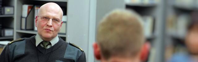 Оштрафован на 540 евро: школьный психолог домогался маленьких детей в своем кабинете 