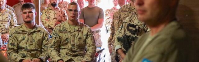 Министр обороны Эстонии застрял на Ближнем Востоке