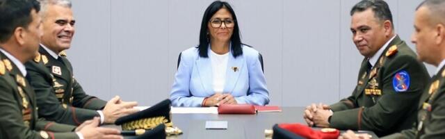 США сняли санкции с временного президента Венесуэлы Делси Родригес