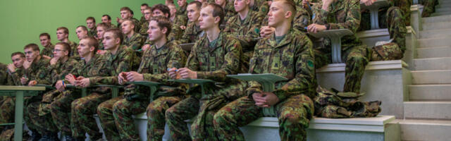 Новый законопроект: с 2027 года призывники должны знать эстонский язык не ниже уровня B1
