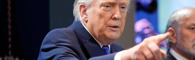 Трамп объявил о введении глобальной пошлины в 10% для всех стран