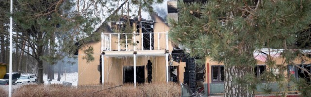 Названа вероятная причина унесшего три жизни пожара в доме по уходу