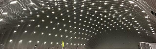 Нарва готовится к открытию футбольного холла