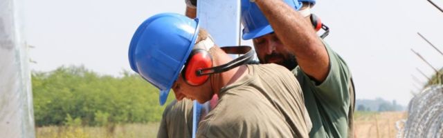 Коронавирус вернул мигрантов домой. Это грозит нищетой их семьям и резким спадом — местным экономикам