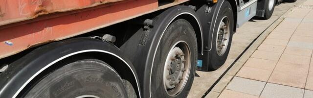 Застрявшим в Беларуси литовским грузовикам грозит конфискация