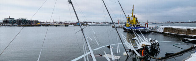 В Летной гавани подняли малое грузовое судно Athos, затонувшее в ночь на Новый год