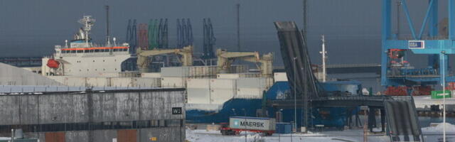 НТД о судне Baltic Spirit: сейчас осуществляется таможенный досмотр контейнеров