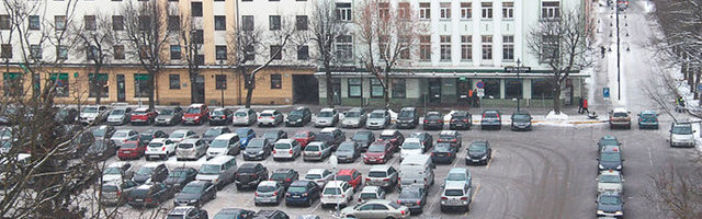 В условиях эпидемии сессия городского собрания Нарвы будет проходить три дня по электронной почте