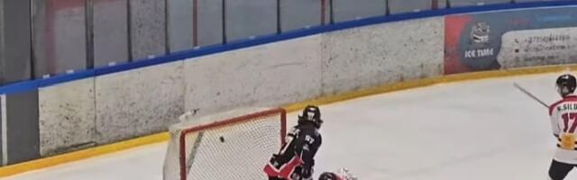 Скандал: В знак протеста против действий судьи нарвские хоккеисты покинули лед до конца игры