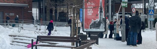 ФОТОФАКТ | 23 февраля в Нарве почти нет желающих перейти границу