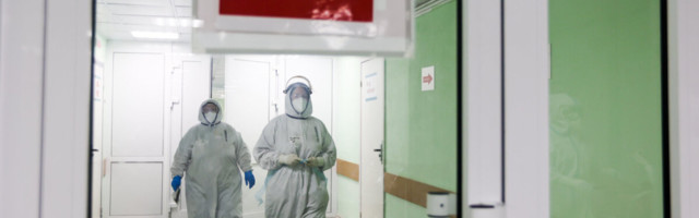 В России зафиксирована рекордная смертность от ковида — 652 человека за сутки