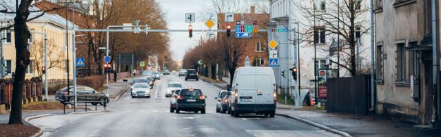 В Тарту для поимки игнорирующих светофоры водителей будут применять дроны