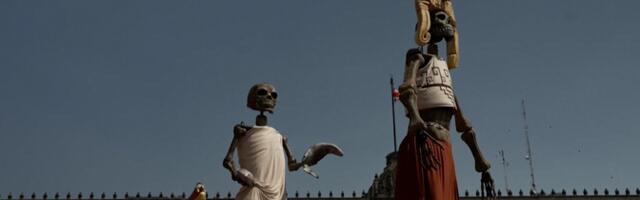 На главной площади Мехико установили инсталляцию ко Дню мертвых