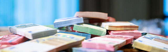 Официально: с 1 апреля минимальная зарплата в Эстонии вырастет до 946 евро