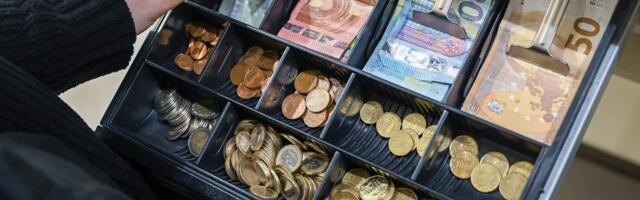 Дерзкая схема: заведующая магазином прикарманила около 15 000 евро