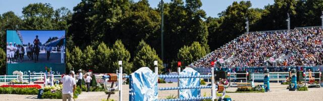 Дочь главы российского банка подписала декларацию против войны и получила нейтральный статус