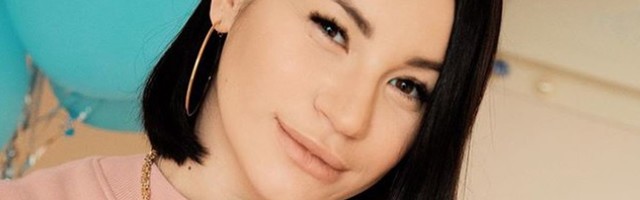 Голая грудь и страстные поцелуи: Ида Галич показала закулисье премии Муз-ТВ