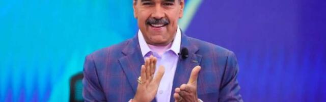 Президент Венесуэлы Мадуро перенес Рождество на 1 октября — стране срочно нужен праздник