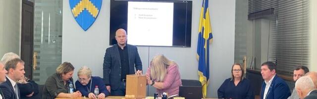 Силламяэ направил обращение в Рийгикогу и правительство из-за планов отмены бесплатного проезда