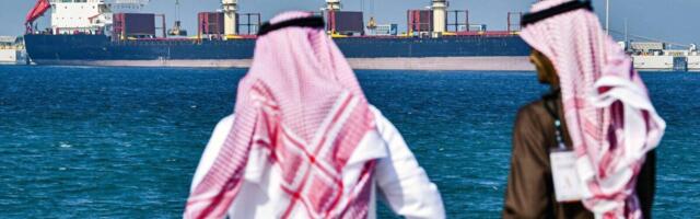 Цена нефти вновь превысила 100 долларов