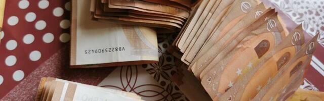 Мошенники взяли кредиты на жителя Нарвы и вывели деньги