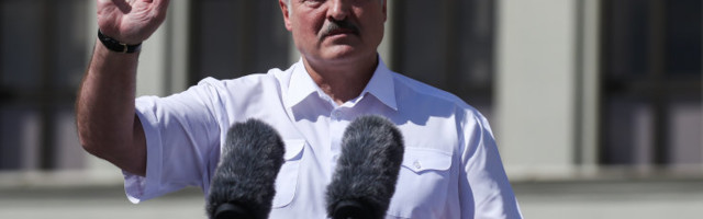 ОНЛАЙН-БЛОГ | Протесты в Беларуси продолжаются: Лукашенко прилетел на завод