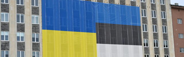 Нужен ли нам флаг Украины на государственных зданиях?