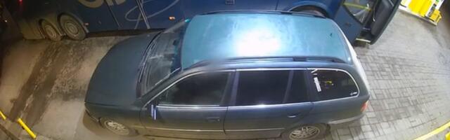 ВИДЕО | Полиция задержала мужчину, стрелявшего из пневматического оружия на заправке