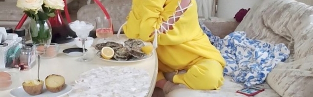 СМИ: бизнесмен из Твери заявил о беременности Волочковой