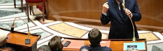 Очередное правительство Франции пало под гнетом госдолга