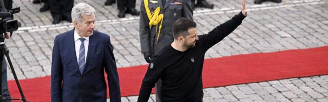 ВИДЕО | „Нам нравятся ваши самолеты“. Зеленский прибыл с визитом в Финляндию