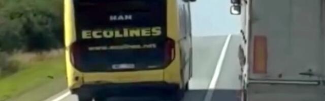 ВИДЕО | Автобус Ecolines пошел на опасный обгон через сплошную
