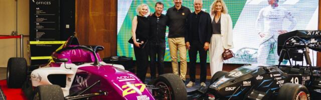 ФОТО: в Cinamon показали «F1» с Паулем Ароном — болид Формулы-4 всё ещё можно увидеть в T1