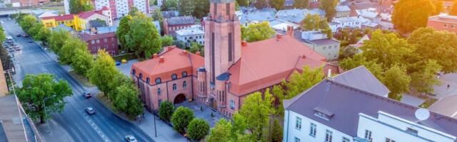 Управа Тарту приглашает малообеспеченных жителей города на рождественский обед