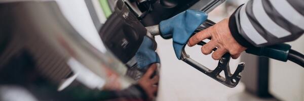 Совет по конкуренции следит за колебаниями цен на топливо