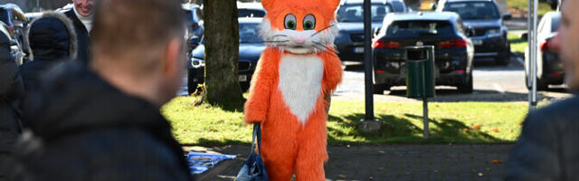 День выборов в Нарве: возле избирательных участков развернулась ярмарка кандидатов