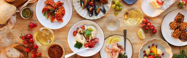 126 новых деликатесов на борту: Tallink Silja Line представила весеннее буфет-меню